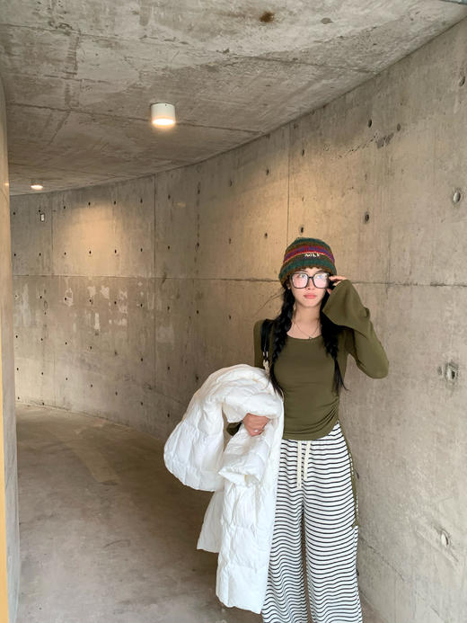 Read Nameless /原创橄榄绿单侧抽绳打底衫 商品图3