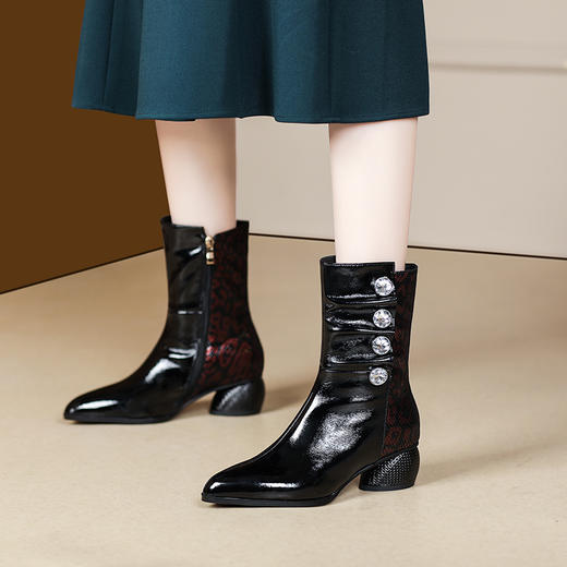 OLD-D118-2秋冬新款水钻中筒靴粗跟女时尚圆头中跟显瘦侧拉链短靴气质马丁靴 商品图3