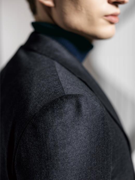 Stylbiella Super 120's 澳洲美丽诺羊毛300克重自然纬弹灰色全麻衬套装 商品图2