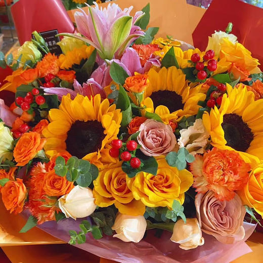 【幸福安康】5朵向日葵➕金色玫瑰➕百合➕蔷薇➕康乃馨精品大花束 商品图2