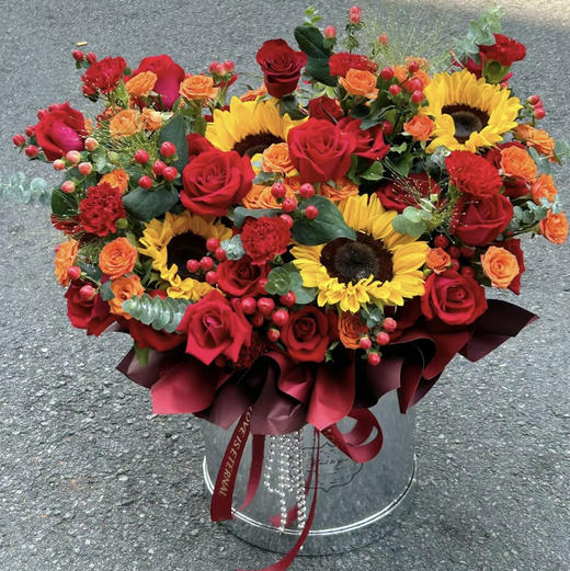 【花开富贵】向日葵红金色系时尚精品抱抱桶 商品图0