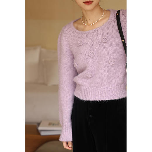 HeyDress玫瑰立体钩花毛衣女冬季法式宽松圆领慵懒感针织短款上衣 商品图2