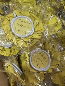 老客福利！！便携小热水袋2个（颜色图案随机）