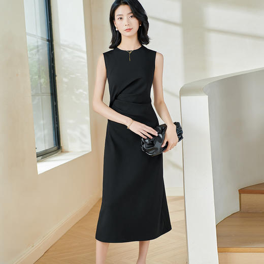 【气质小黑裙】2026春新款时尚高级感修身显瘦背心连衣裙5M24AL0111 商品图3