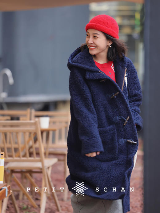 PETIT SCHAN小闪 CLO#386 nomadism 游牧 意大利进口羊羔毛经典牛角扣连帽大衣 商品图8