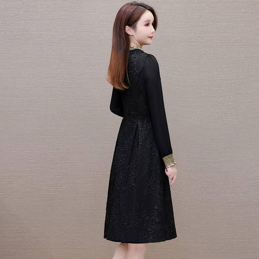 修身时尚，新款V领长袖小香风洋气优雅A字裙通勤印花连衣裙QYM-OMS-YQA405-L 商品图2