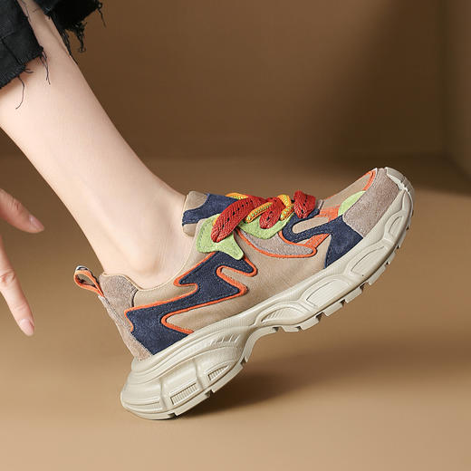 品质好货 | Safiya/索菲娅2023秋冬潮流运动反绒撞色国潮运动老爹鞋 SF33111745 商品图0