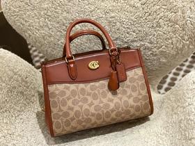 coach专柜新款brooke carryall28，配长肩带，可手拎可单肩可斜挎！美国代购，无中文标签，介意慎拍 F