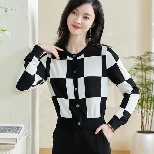 剩S/XL 米思阳2026春季新款经典时尚圆领针织衫棋盘格弹力开衫上衣女0229 商品图2