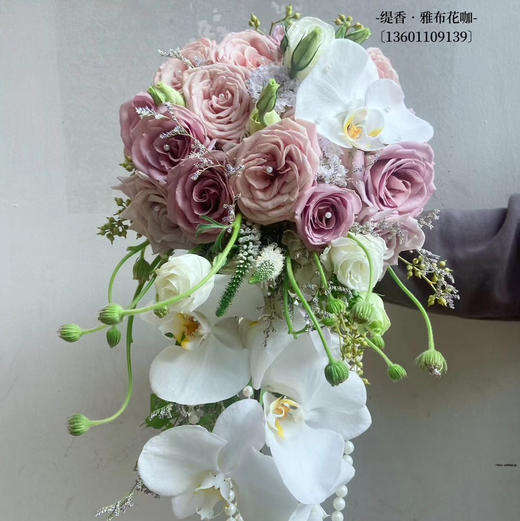 【唯你心动，不止一次】卡布奇诺➕蝴蝶兰水滴形手捧花 商品图1