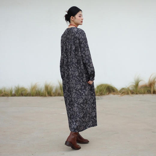 绽放043朵/文艺复古高端缠枝纹印花清冷气质中长款长袖棉麻连衣裙 商品图1