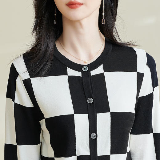 剩S/XL 米思阳2026春季新款经典时尚圆领针织衫棋盘格弹力开衫上衣女0229 商品图4