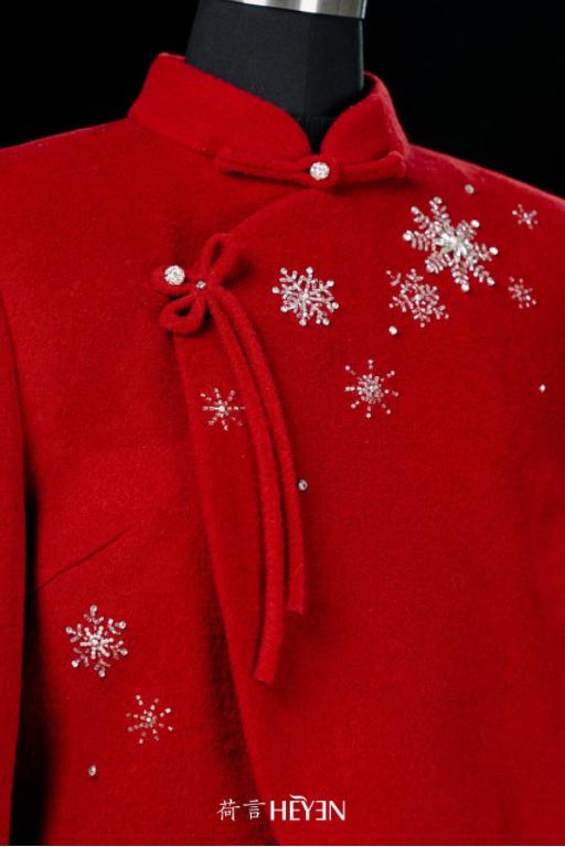 荷言HEYEN 庆丰年 喜迎新年红串珠烫钻中式上衣外套 商品图2