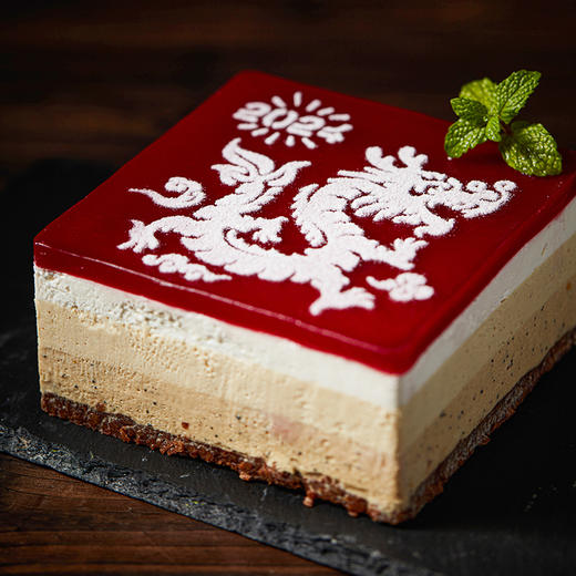 龙年  黑松露慕斯蛋糕 巧克力榛子脆皮 商品图1