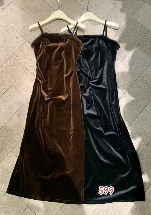 【门店同款】ENJOY冬季丝绒拼毛边吊带裙 155106951 商品图0