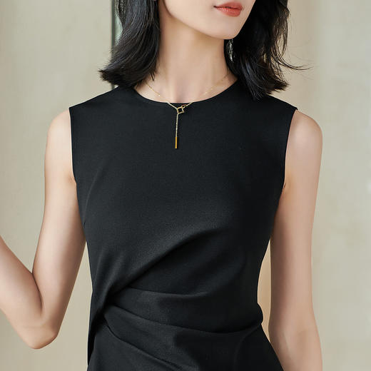 【气质小黑裙】2026春新款时尚高级感修身显瘦背心连衣裙5M24AL0111 商品图5