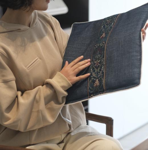 暖冬养生『3年陈薪艾绒坐垫+电热』600g薪艾绒静坐养生，暖膝盖/暖腿/ 暖腹/暖背暖全身，淡淡艾草很好闻！ 商品图5