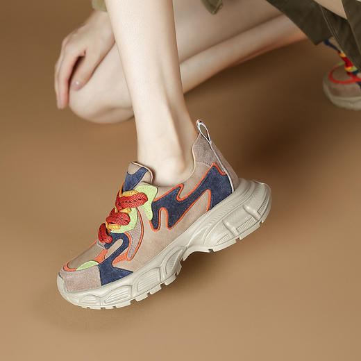 品质好货 | Safiya/索菲娅2023秋冬潮流运动反绒撞色国潮运动老爹鞋 SF33111745 商品图1