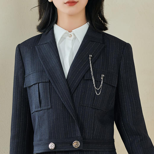 米思阳2026春季新款气质高级感竖条纹短外套职业修身直筒上衣0042 商品图4