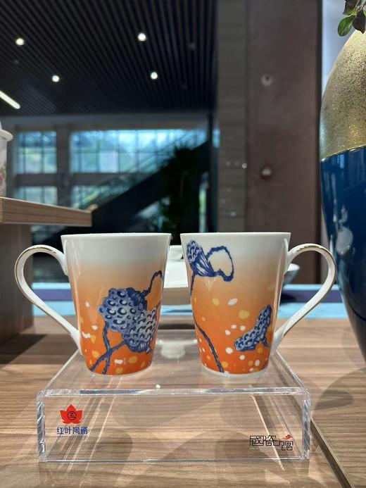景德镇陶瓷 国瓷红叶 42头荷塘蝶恋中餐具 商品图2