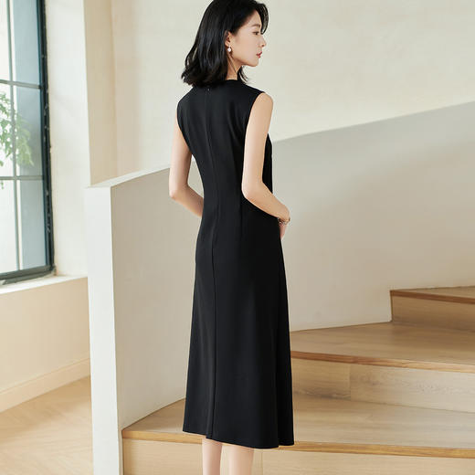 【气质小黑裙】2026春新款时尚高级感修身显瘦背心连衣裙5M24AL0111 商品图6