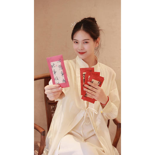 【春满人间系列】长款衬衫（24707051-凝脂）+宽肩吊带裙（24718076-凝脂） 商品图0