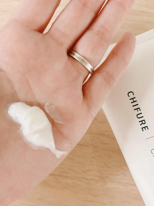 【限时回归-现货】CHIFURE/千肤恋千妇恋洗面奶150ml保湿洁面乳氨基酸学生便携清洁 商品图4