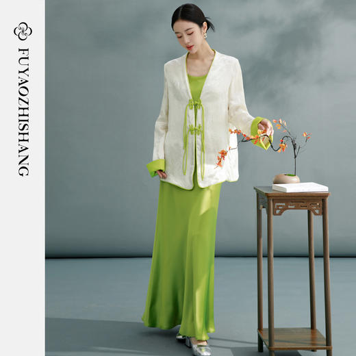 复古国风西装短外套女桑蚕丝盘扣西服高端轻奢提花上衣 商品图8