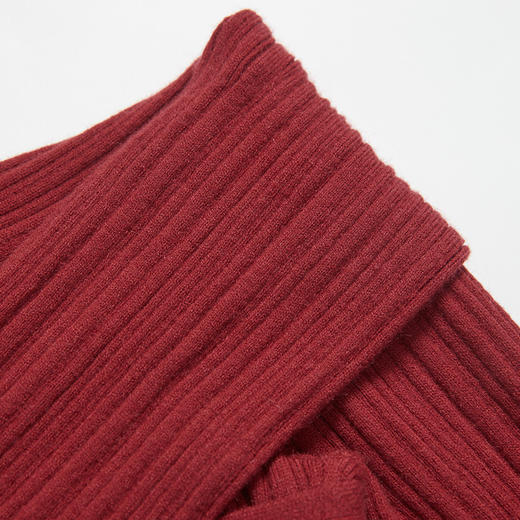 西遇交叉扭结一字肩针织上衣新款甜辣软糯纯欲内搭上衣D0140005 商品图5