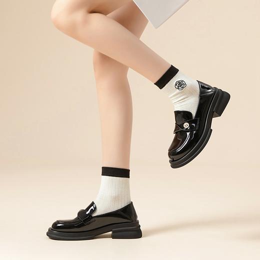 ZHR美拉德风乐福鞋2024新款时尚小金币一脚蹬单鞋ins山茶花小皮鞋 商品图3