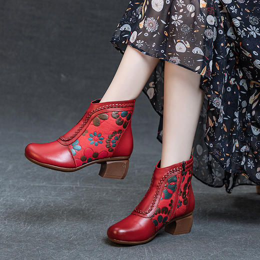 GL20239靴子女2023秋冬新款民族风真皮拼色印花女靴粗跟软底短靴 商品图2
