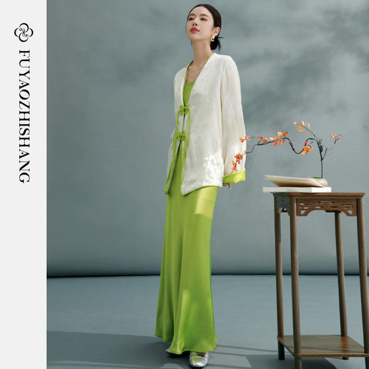 复古国风西装短外套女桑蚕丝盘扣西服高端轻奢提花上衣 商品图10