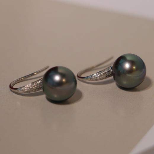 甄珠贝 大溪地高跟鞋耳环 孔雀绿光 10-11mm 18k白金+钻石镶嵌 商品图1