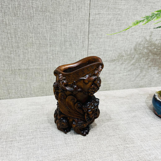 精雕狮子笔筒°做旧黄杨 商品图0