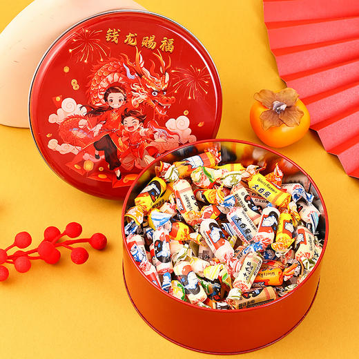 【新春礼盒 缔造年味】冠生园大白兔奶糖礼盒装，口感醇厚，回味无穷。送给老师，感恩如初；赠予心上人，甜蜜如初恋；送给自己，品味幸福。无论是情人节、年货节，还是日常馈赠，都是必备的甜蜜礼物！ 商品图3