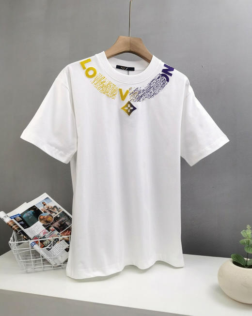 三花 2024春夏新款 毛巾绣花渐变字母 圆领短袖T恤 Z-11266 商品图3