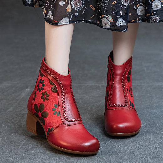 GL20239靴子女2023秋冬新款民族风真皮拼色印花女靴粗跟软底短靴 商品图0