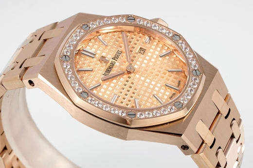 ZF超神之作🔥🔥AUDEMARS PIGUET爱彼 皇家橡树系列67651OR女士腕表～闪耀登场！女神百搭款，闪闪惹人爱！（18k包金+手工镶钻） 商品图3