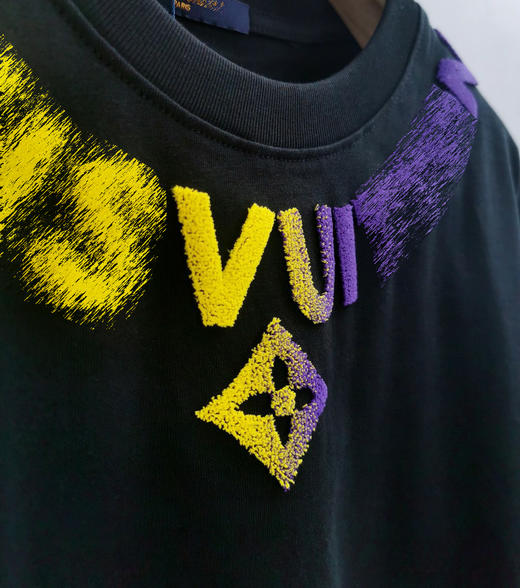 三花 2024春夏新款 毛巾绣花渐变字母 圆领短袖T恤 Z-11266 商品图2