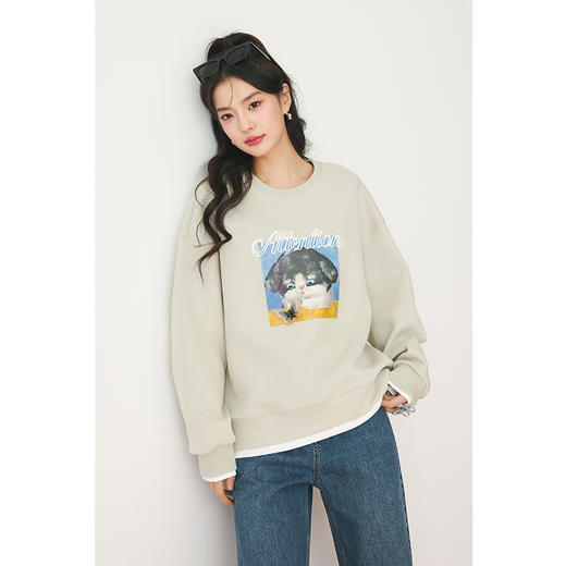 【严选】诗凡黎春大图案设计灵动猫咪表情结合字母设计圆领假两件针织衫SF1300021 商品图1