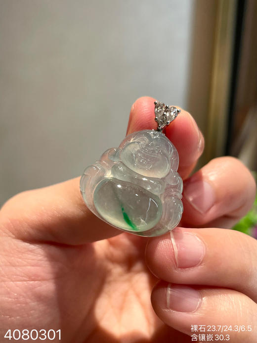4080301，飘翠佛公吊坠。具体价格微信咨询 商品图0