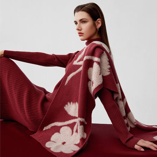 【年货系列羊绒围巾】羊绒世家秋冬新品女士100%山羊绒长方形围巾花朵提花围脖 商品图0