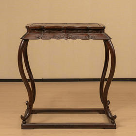 清 红木浮雕礁石海浪云纹三弯腿带托泥香几