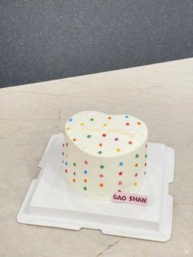 彩色点点爱心蛋糕