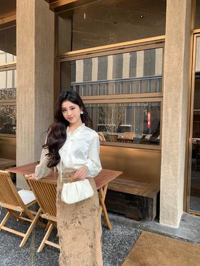 典雅气质，靠这件衬衫完美驾驭~