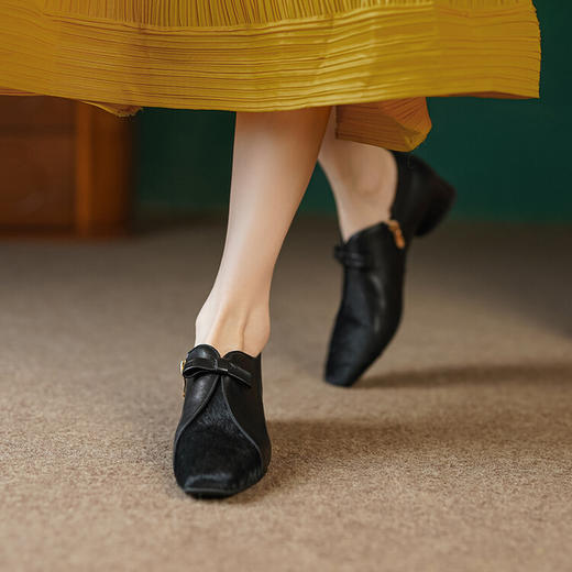 尖头蝴蝶结侧拉链深口单鞋，牛皮马毛拼接复古低跟皮鞋裸靴MCC&C9580 商品图1