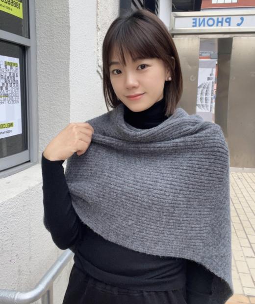 Be of ①heart｜羊毛素色围脖大披肩 羊毛混纺肤感细腻 不扎肉舒适软糯 商品图4