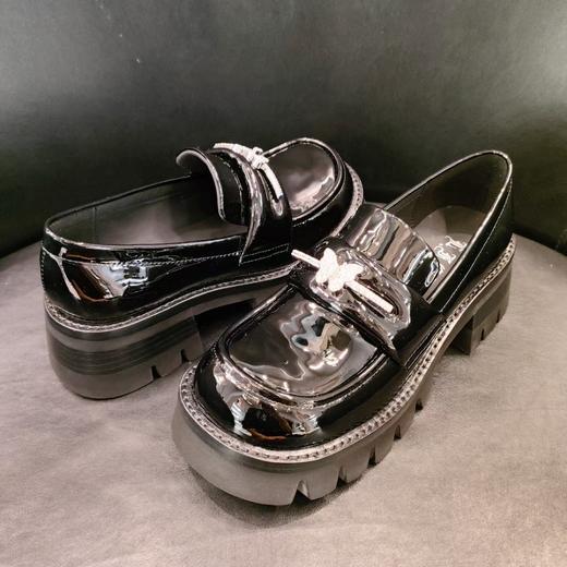 LFGJ凌介女鞋  0353  时尚百搭漆皮乐福鞋 商品图2