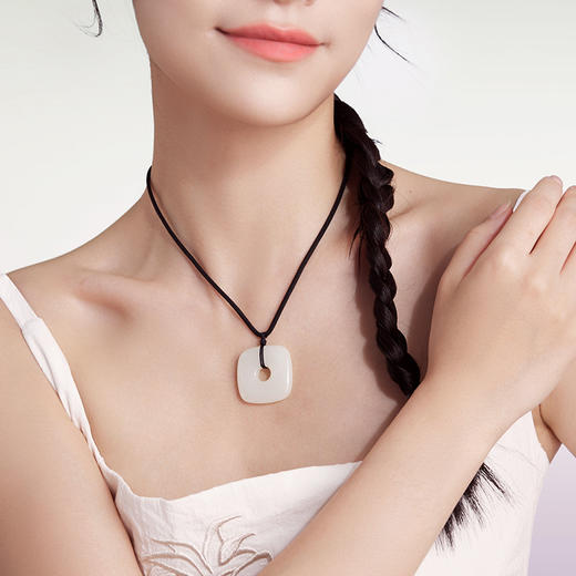 周六福珠宝玉石平安扣吊坠男女和田玉白玉玉坠挂件送人礼物 商品图3