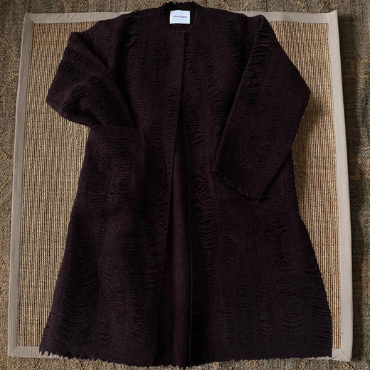 Azure Pepper强缩绒羊毛手工剪边双面提花宽松套头长外套 商品图5